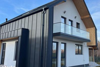 Casă cu 5 camere cu Canalizare în Central