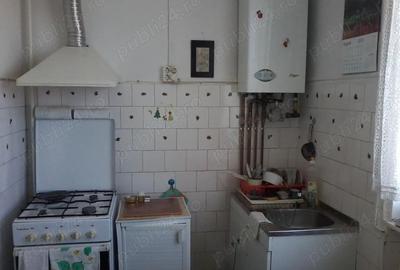 Apartament cu 2 camere decomandat în Tractorul - 3