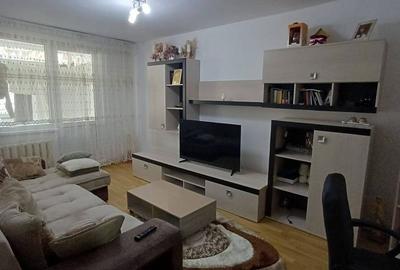 Apartament cu 3 camere decomandat în Central - 1