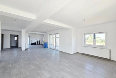 Casă individuală cu 7 camere cu Canalizare în Central - 7