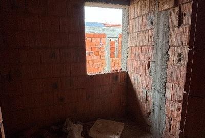 De Vanzare: Casa Tip Duplex cu Etaj ?i Pod4 Camere, 3 Bai - 10