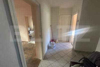 Apartament cu 3 camere semidecomandat în Central - 9