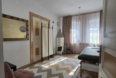 Spațiu comercial, de 69 mp, în Central - 2