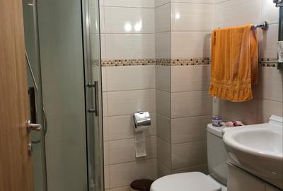 Apartament cu 3 camere decomandat în Rahova - 2