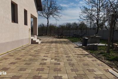 Casă cu 4 camere cu Teren 300 Mp în Central - 13