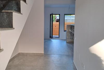 Duplex cu 5 camere cu Canalizare în Sud - 22