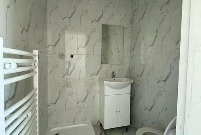 Casă cu 5 camere cu Teren 490 Mp în Păulești - 9