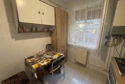 2 cam, 45 mp, bloc caramida, parter, ultracentral - str. Pacii - 17
