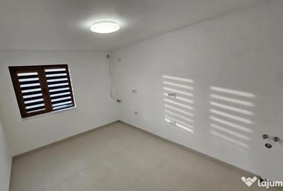 Casă cu 3 camere cu Teren 1720 Mp în Băicoi - 5