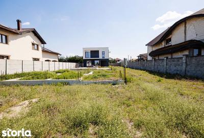 Casă cu 4 camere cu Teren 950 Mp în Central - 1