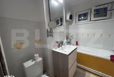 Apartament cu 4 camere decomandat în Rovine - 7