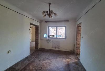 Casa de vanzare cu 4 camere si anexe in Fagaras. - 6