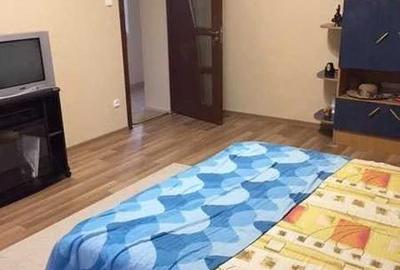 Casă cu 3 camere cu Teren 1400 Mp în Central - 1