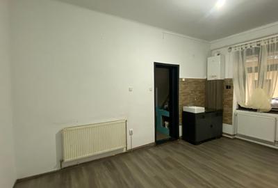 Apartament 1 camera la vila zona SPital Militar , Piata Cipariu - 6