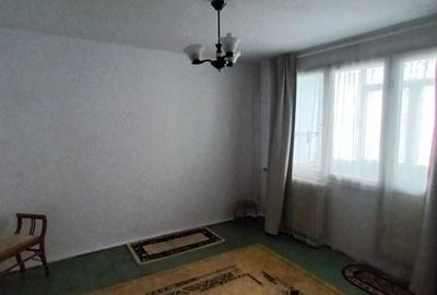 Apartament cu 3 camere decomandat în Giurgiului - 7