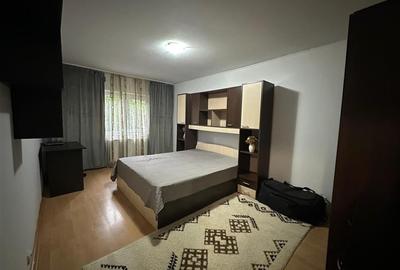 Inchiriere Apartament cu 2 camere Decomandat Podul de Fier - 2
