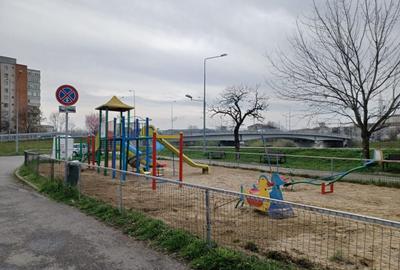 Apartament cu 4 camere semidecomandat, mobilat în Decebal - 9