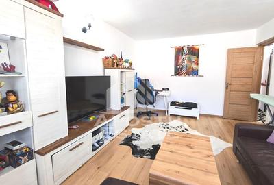 Apartament cu 3 camere decomandat în Lipovei