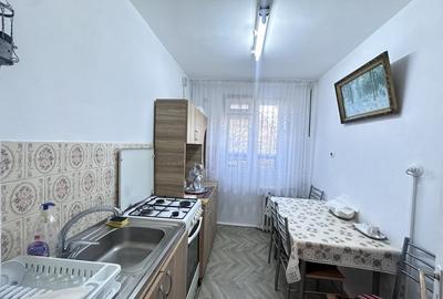 Apartament cu 3 camere semidecomandat în Berceni - 5