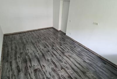 Apartament cu 2 camere decomandat în Calea București - 4