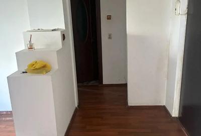 Inchiriez apartament 2 camere - 3