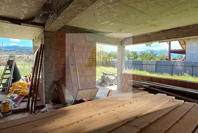 Casa moderna la rosu in Cristian - 11