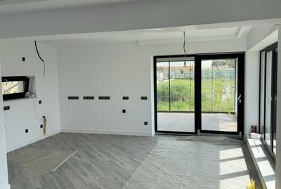 Casă cu 3 camere în Central - 2