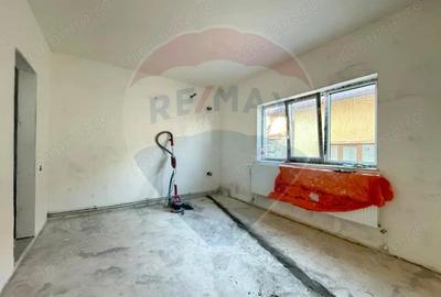 Casa de vanzare in Eforie Nord teren proprietate 300 mp - 12