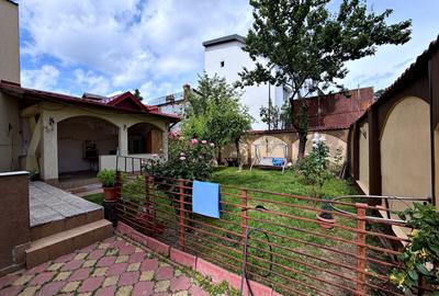 Casă individuală cu 8 camere cu Canalizare în P-ța Alba Iulia - 3