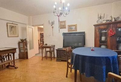 Apartament cu 4 camere decomandat în Iancului