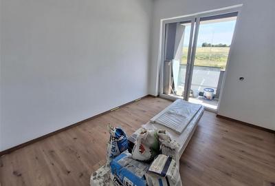 Apartament 3 camere 2 bai  balcon parcare zona Calea Surii Mici - 10