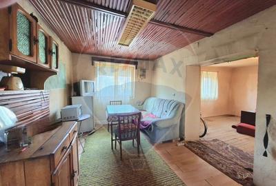 Casa veche cu teren 929 mp- oportunitate in Vladimirescu- comision 0% - 7