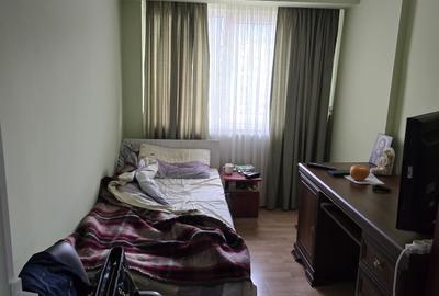 Apartament cu 3 camere decomandat în Central - 2