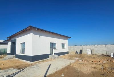 Casa pe parter Damila 100 mp ?i teren de 412 mp - 3