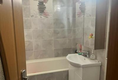 Apartament cu 3 camere decomandat în Berceni - 3
