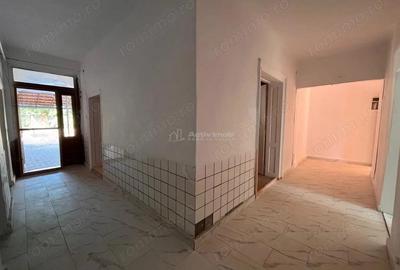 Lugoj, Casa, Teren 851 Mp., Zona Pietei, SemiCentral - 9