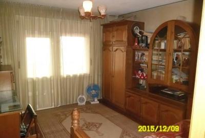 Apartament cu 4 camere semidecomandat în Intim - 8