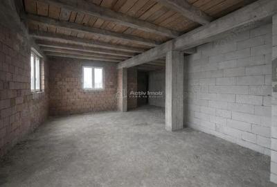 Spațiu comercial, de 836 mp, în Central - 11