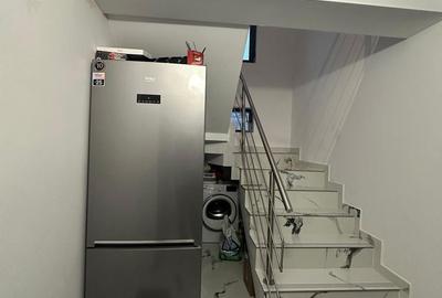 Casă cu 4 camere cu Teren 151 Mp în Văcăresti - 1