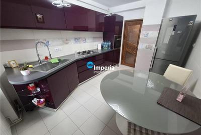 Apartament cu 3 camere decomandat în Podu Roș - 3