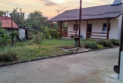 Casă cu 6 camere în Moreni - 1