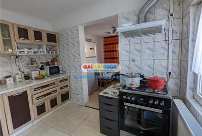 Timpuri Noi casa 3 camere,125mp,teren 200 mp,renovata - 3