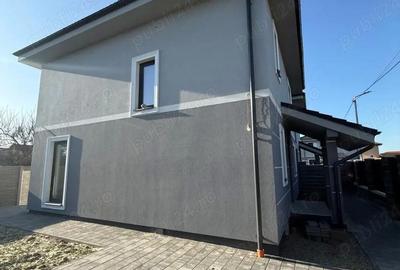 Casă cu Teren 250 Mp în Central