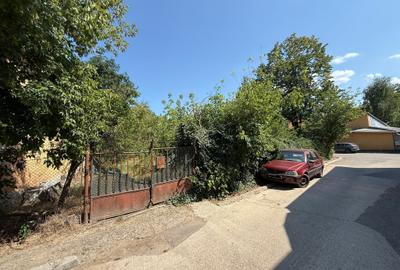 Teren intravilan de 678 mp, în Tătărași - 4