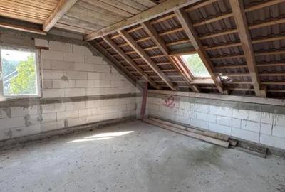 Casă cu 4 camere cu Teren 500 Mp în Central - 14