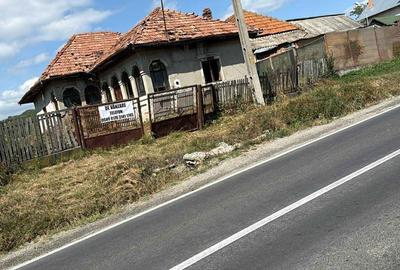 Casă cu 4 camere în Tigveni - 4