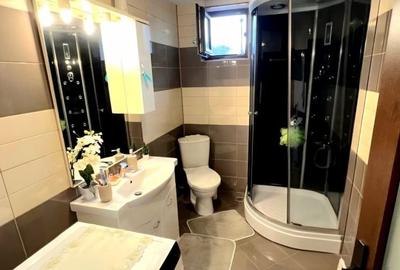 Casă cu 4 camere cu Canalizare în Central - 2