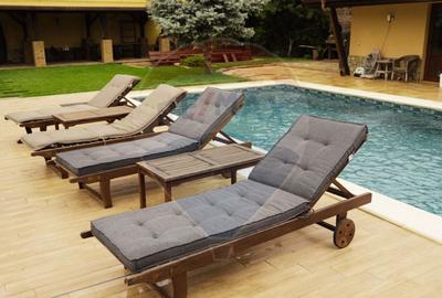 Vilă cu parc, piscină, jacuzzi și foișor, panouri fotovoltaice - 36