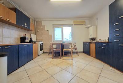 Unirii, Camera de Comert, centrala proprie - 8