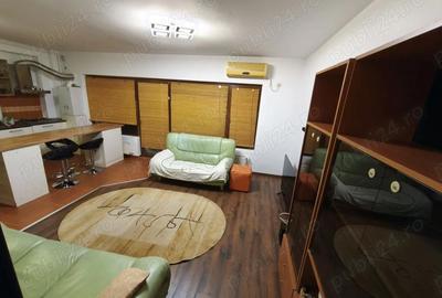 Apartament cu 3 camere semidecomandat în Central - 10